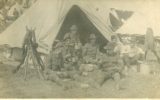 rifles; food; eating; soldiers; slouch hats;